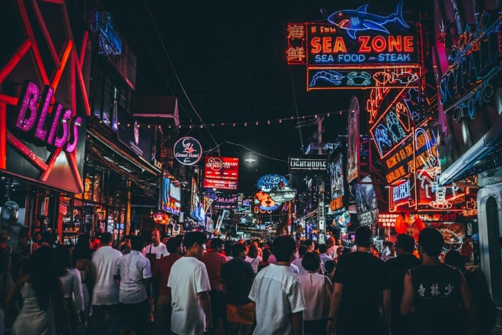 Thai Police Raid Illegal Poker Den in Pattaya