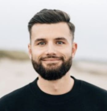 Netflix Hires First Real Money Gaming Advertising Specialist